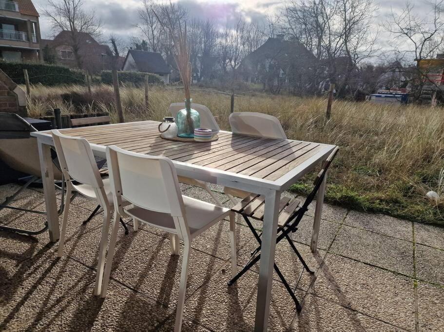 4-Persoons Appartement Met Een Mooi Uitzicht De Panne Exterior foto